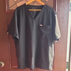 Figs Men’s Black Chisec 3 Pocket Scrub Top Size XXL